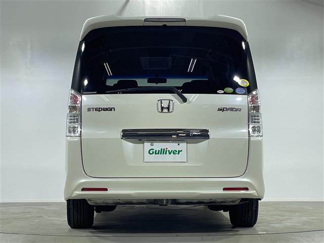 ステップワゴンスパーダ Ｚ　純正ＨＤＤナビ　両側パワースライドドア　フリップダウンモニター　バックカメラ　スマートキー　純正アルミホイール　パドルシフト　純正フロアマット　横滑り防止装置　ＨＩＤヘッドライト　取扱説明書　保証書（35枚目）