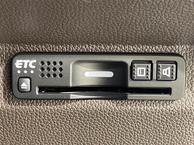 フリード Ｇ・ホンダセンシング　純正９型ＳＤナビ　両側電動　バックカメラ　ＬＥＤヘッドライト　ＥＴＣ　シートヒーター　ドライブレコーダー　スマートキー　クルーズコントロール　フロアマット　スペアキー　オートライト　プッシュスタート（8枚目）