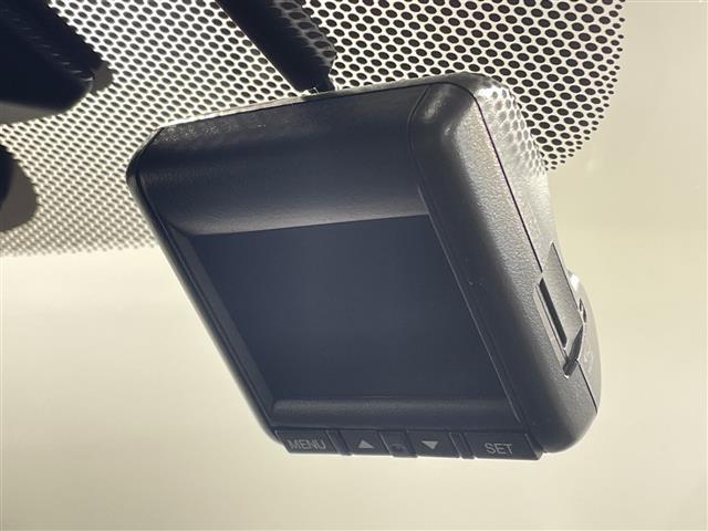 フリード Ｇ・ホンダセンシング　純正９型ＳＤナビ　両側電動　バックカメラ　ＬＥＤヘッドライト　ＥＴＣ　シートヒーター　ドライブレコーダー　スマートキー　クルーズコントロール　フロアマット　スペアキー　オートライト　プッシュスタート（9枚目）