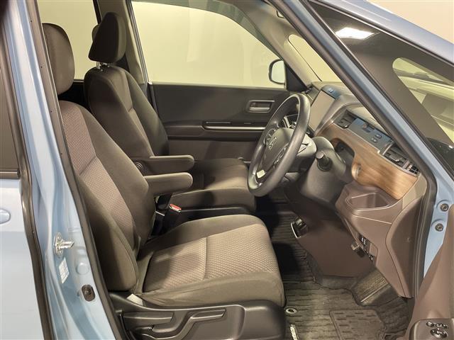 フリード Ｇ・ホンダセンシング　純正９型ＳＤナビ　両側電動　バックカメラ　ＬＥＤヘッドライト　ＥＴＣ　シートヒーター　ドライブレコーダー　スマートキー　クルーズコントロール　フロアマット　スペアキー　オートライト　プッシュスタート（22枚目）