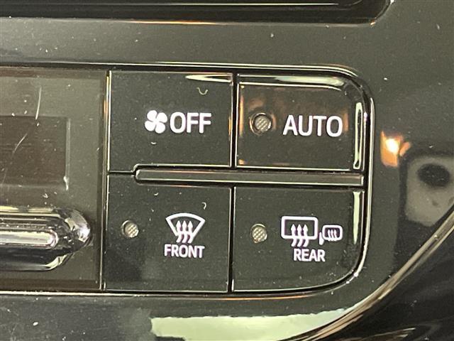 プリウス Ａツーリングセレクション　トヨタセーフティーセンス　純正９型ＳＤナビ　モデリスタエアロ　バックカメラ　ＢＳＭ　シートヒーター　ドラレコ　ＥＴＣ　スマートキー　レーダークルーズコントロール　純正１７インチＡＷ　ＡＣ１００Ｖ電源（8枚目）