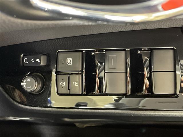 プリウス Ａツーリングセレクション　トヨタセーフティーセンス　純正９型ＳＤナビ　モデリスタエアロ　バックカメラ　ＢＳＭ　シートヒーター　ドラレコ　ＥＴＣ　スマートキー　レーダークルーズコントロール　純正１７インチＡＷ　ＡＣ１００Ｖ電源（22枚目）