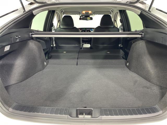プリウス Ａツーリングセレクション　トヨタセーフティーセンス　純正９型ＳＤナビ　モデリスタエアロ　バックカメラ　ＢＳＭ　シートヒーター　ドラレコ　ＥＴＣ　スマートキー　レーダークルーズコントロール　純正１７インチＡＷ　ＡＣ１００Ｖ電源（25枚目）