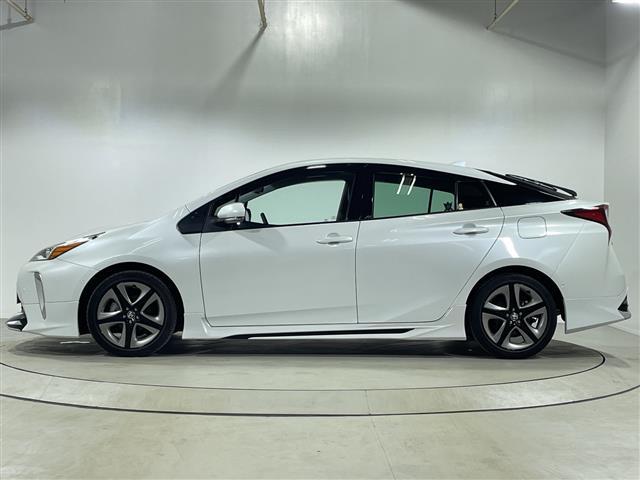 プリウス Ａツーリングセレクション　トヨタセーフティーセンス　純正９型ＳＤナビ　モデリスタエアロ　バックカメラ　ＢＳＭ　シートヒーター　ドラレコ　ＥＴＣ　スマートキー　レーダークルーズコントロール　純正１７インチＡＷ　ＡＣ１００Ｖ電源（32枚目）