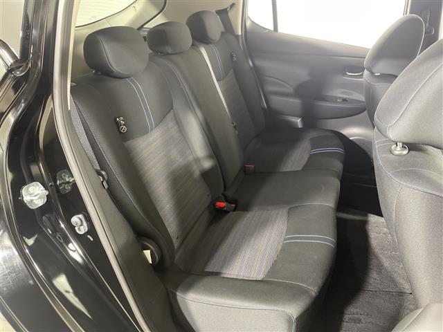 リーフ Ｘ　Ｖセレクション　プロパイロット　純正９型ＳＤナビ　３６０°　ＬＥＤヘッドライト　ＥＴＣ　シートヒーター　ＢＳＭ　スマートキー　追従クルコン　ステアリングヒーター　純正１７インチＡＷ　オートライト　取扱説明書　保証書（25枚目）