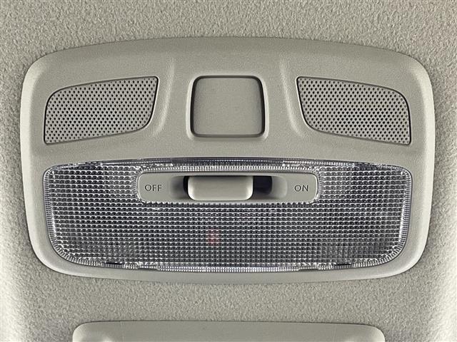 ジムニー ＸＣ　社外メモリナビ　４ＷＤ　クルーズコントロール　スズキセーフティーサポート　シートヒーター　スマートキー　背面タイヤ　純正１６インチアルミホイール　ダウンヒルアシストコントロール　レーンキープアシスト（19枚目）