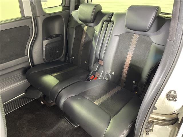 N-BOXカスタム G・Lターボホンダセンシング 純正8型ナビ 両側電動 Bカメラ ETC LEDヘッドライト コンビシート シートヒーター フォグ ホンダセンシング ACC フルセグ フロアマット スマートキー パドルシフト 純15AW 2トーン(27枚目)