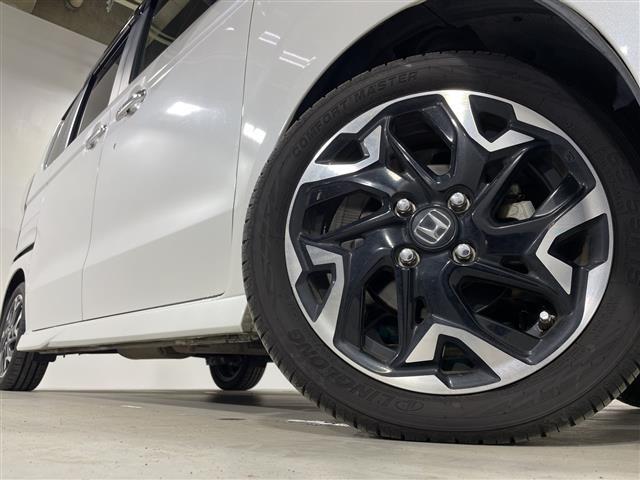 N-BOXカスタム G・Lターボホンダセンシング 純正8型ナビ 両側電動 Bカメラ ETC LEDヘッドライト コンビシート シートヒーター フォグ ホンダセンシング ACC フルセグ フロアマット スマートキー パドルシフト 純15AW 2トーン(39枚目)