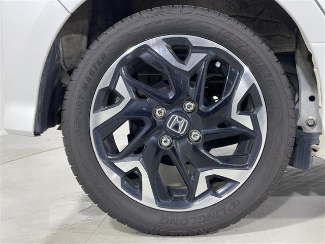 N-BOXカスタム G・Lターボホンダセンシング 純正8型ナビ 両側電動 Bカメラ ETC LEDヘッドライト コンビシート シートヒーター フォグ ホンダセンシング ACC フルセグ フロアマット スマートキー パドルシフト 純15AW 2トーン(40枚目)