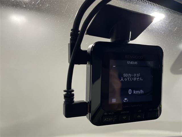 スカイライン ３５０ＧＴ　ハイブリッド　タイプＳＰ　純正ナビ　全周囲カメラ　全方位運転支援システム　クルーズコントロール　メモリーシート　レザーシート　パワーシート　シートヒーター　スペアキー１本　ステアリングリモコン　ビルトインＥＴＣ　純正１９ＡＷ（8枚目）