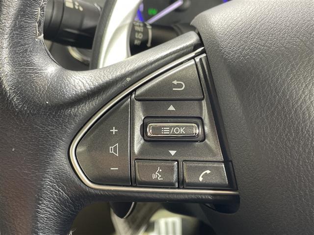 スカイライン ３５０ＧＴ　ハイブリッド　タイプＳＰ　純正ナビ　全周囲カメラ　全方位運転支援システム　クルーズコントロール　メモリーシート　レザーシート　パワーシート　シートヒーター　スペアキー１本　ステアリングリモコン　ビルトインＥＴＣ　純正１９ＡＷ（10枚目）