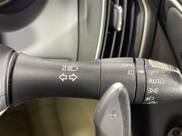 スカイライン ３５０ＧＴ　ハイブリッド　タイプＳＰ　純正ナビ　全周囲カメラ　全方位運転支援システム　クルーズコントロール　メモリーシート　レザーシート　パワーシート　シートヒーター　スペアキー１本　ステアリングリモコン　ビルトインＥＴＣ　純正１９ＡＷ（17枚目）