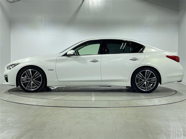 スカイライン ３５０ＧＴ　ハイブリッド　タイプＳＰ　純正ナビ　全周囲カメラ　全方位運転支援システム　クルーズコントロール　メモリーシート　レザーシート　パワーシート　シートヒーター　スペアキー１本　ステアリングリモコン　ビルトインＥＴＣ　純正１９ＡＷ（32枚目）