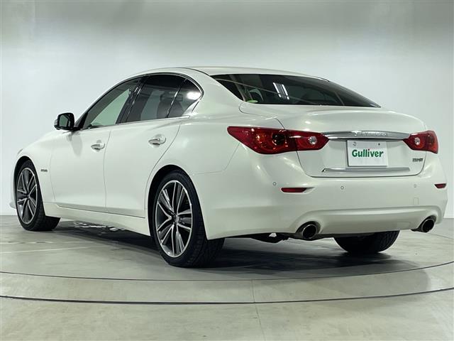 スカイライン ３５０ＧＴ　ハイブリッド　タイプＳＰ　純正ナビ　全周囲カメラ　全方位運転支援システム　クルーズコントロール　メモリーシート　レザーシート　パワーシート　シートヒーター　スペアキー１本　ステアリングリモコン　ビルトインＥＴＣ　純正１９ＡＷ（33枚目）