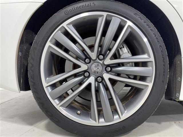 スカイライン ３５０ＧＴ　ハイブリッド　タイプＳＰ　純正ナビ　全周囲カメラ　全方位運転支援システム　クルーズコントロール　メモリーシート　レザーシート　パワーシート　シートヒーター　スペアキー１本　ステアリングリモコン　ビルトインＥＴＣ　純正１９ＡＷ（40枚目）