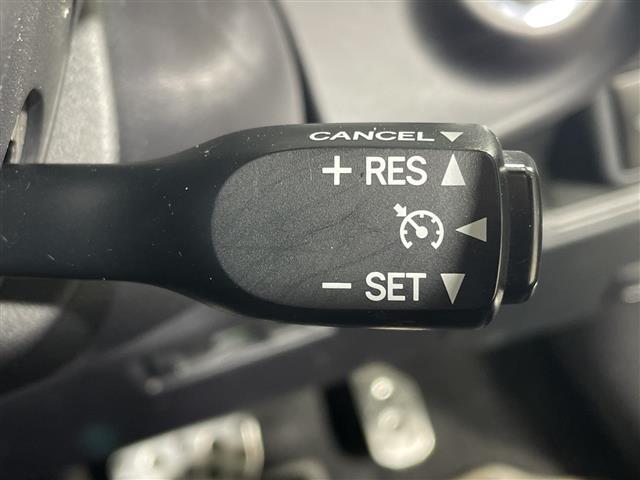 アクア Ｇ　ＧＲスポーツ・１７インチパッケージ　純正ＳＤナビ　Ｂカメラ　純正エアロ　ＬＥＤ　ＥＴＣ　ドラレコ　トヨタセーフティーセンス　クルーズコントロール　純正フロアマット　スマートキー　オートマチックハイビーム　純正１７インチＡＷ　ドアバイザー（5枚目）