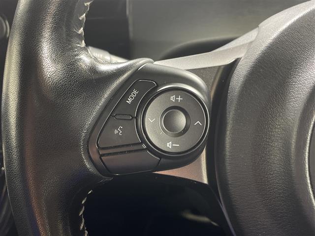 アクア Ｇ　ＧＲスポーツ・１７インチパッケージ　純正ＳＤナビ　Ｂカメラ　純正エアロ　ＬＥＤ　ＥＴＣ　ドラレコ　トヨタセーフティーセンス　クルーズコントロール　純正フロアマット　スマートキー　オートマチックハイビーム　純正１７インチＡＷ　ドアバイザー（12枚目）