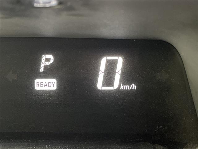 アクア Ｇ　ＧＲスポーツ・１７インチパッケージ　純正ＳＤナビ　Ｂカメラ　純正エアロ　ＬＥＤ　ＥＴＣ　ドラレコ　トヨタセーフティーセンス　クルーズコントロール　純正フロアマット　スマートキー　オートマチックハイビーム　純正１７インチＡＷ　ドアバイザー（14枚目）