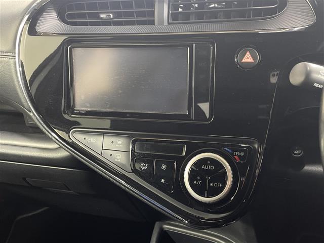 アクア Ｇ　ＧＲスポーツ・１７インチパッケージ　純正ＳＤナビ　Ｂカメラ　純正エアロ　ＬＥＤ　ＥＴＣ　ドラレコ　トヨタセーフティーセンス　クルーズコントロール　純正フロアマット　スマートキー　オートマチックハイビーム　純正１７インチＡＷ　ドアバイザー（16枚目）