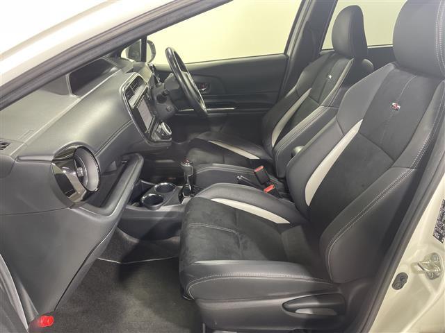 アクア Ｇ　ＧＲスポーツ・１７インチパッケージ　純正ＳＤナビ　Ｂカメラ　純正エアロ　ＬＥＤ　ＥＴＣ　ドラレコ　トヨタセーフティーセンス　クルーズコントロール　純正フロアマット　スマートキー　オートマチックハイビーム　純正１７インチＡＷ　ドアバイザー（28枚目）