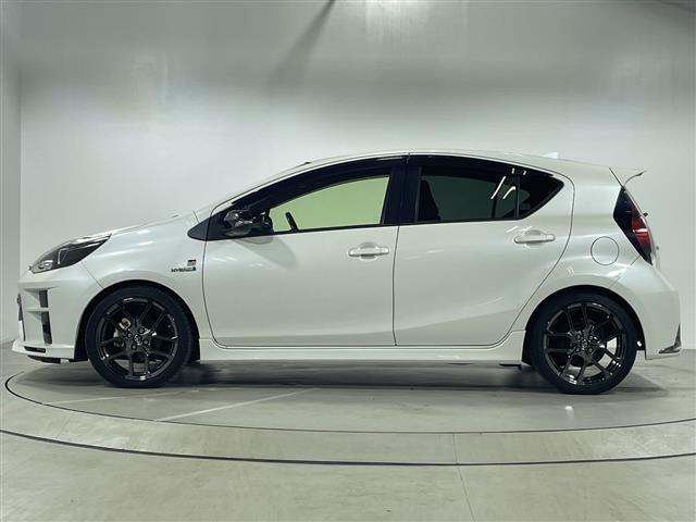 アクア Ｇ　ＧＲスポーツ・１７インチパッケージ　純正ＳＤナビ　Ｂカメラ　純正エアロ　ＬＥＤ　ＥＴＣ　ドラレコ　トヨタセーフティーセンス　クルーズコントロール　純正フロアマット　スマートキー　オートマチックハイビーム　純正１７インチＡＷ　ドアバイザー（33枚目）