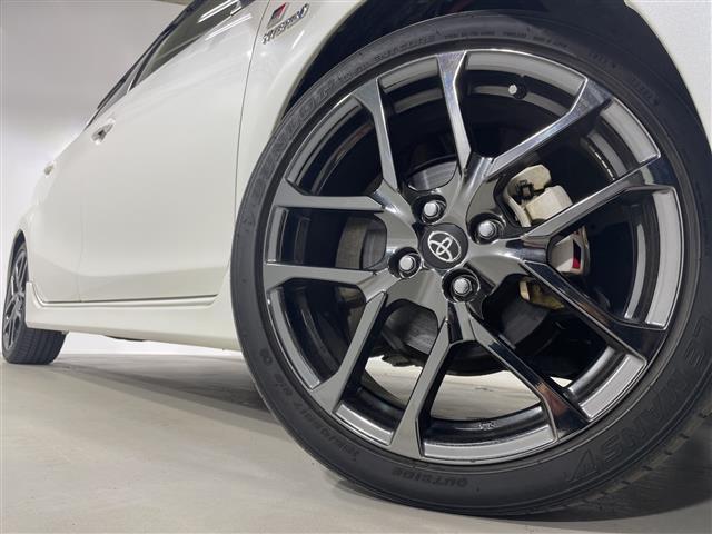 アクア Ｇ　ＧＲスポーツ・１７インチパッケージ　純正ＳＤナビ　Ｂカメラ　純正エアロ　ＬＥＤ　ＥＴＣ　ドラレコ　トヨタセーフティーセンス　クルーズコントロール　純正フロアマット　スマートキー　オートマチックハイビーム　純正１７インチＡＷ　ドアバイザー（40枚目）