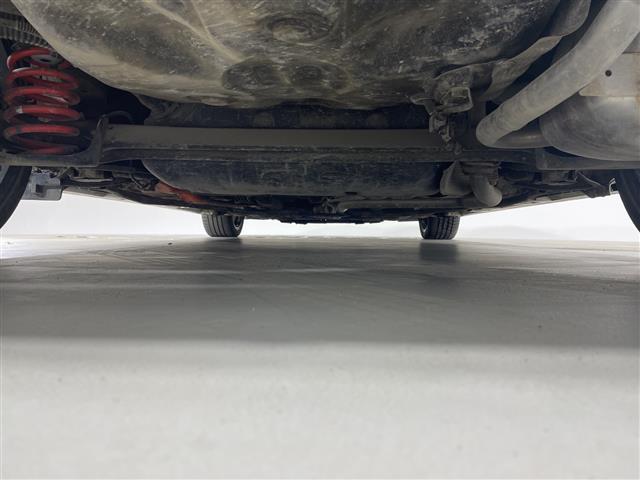 アクア Ｇ　ＧＲスポーツ・１７インチパッケージ　純正ＳＤナビ　Ｂカメラ　純正エアロ　ＬＥＤ　ＥＴＣ　ドラレコ　トヨタセーフティーセンス　クルーズコントロール　純正フロアマット　スマートキー　オートマチックハイビーム　純正１７インチＡＷ　ドアバイザー（43枚目）