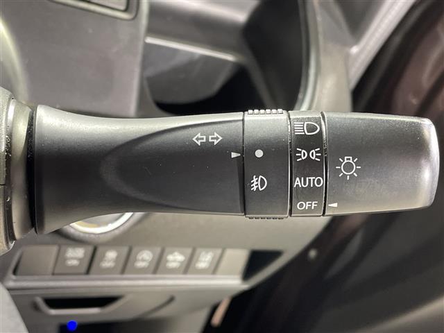 ソリオ ハイブリッドＭＺ　純正７インチＳＤナビ　両側パワースライドドア　バックカメラ　ＥＴＣ　クルーズコントロール　純正ＨＩＤランプ　純正１５インチアルミホイール　デュアルカメラブレーキサポート　スペアキー　フロアマット（17枚目）