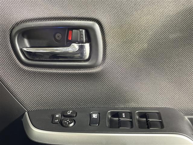 ソリオ ハイブリッドＭＺ　純正７インチＳＤナビ　両側パワースライドドア　バックカメラ　ＥＴＣ　クルーズコントロール　純正ＨＩＤランプ　純正１５インチアルミホイール　デュアルカメラブレーキサポート　スペアキー　フロアマット（19枚目）