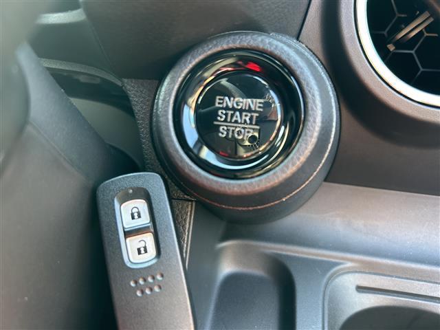 Ｎ－ＯＮＥ オリジナルスタイルプラスアーバン　ホンダセンシング　純正９型ナビ　バックカメラ　コンビシート　シートヒーター　ホンダセンシング　ＬＥＤヘッドライト　スマートキー　１４インチスチールホイール　カラードディッシュホイール　フロアマット（19枚目）