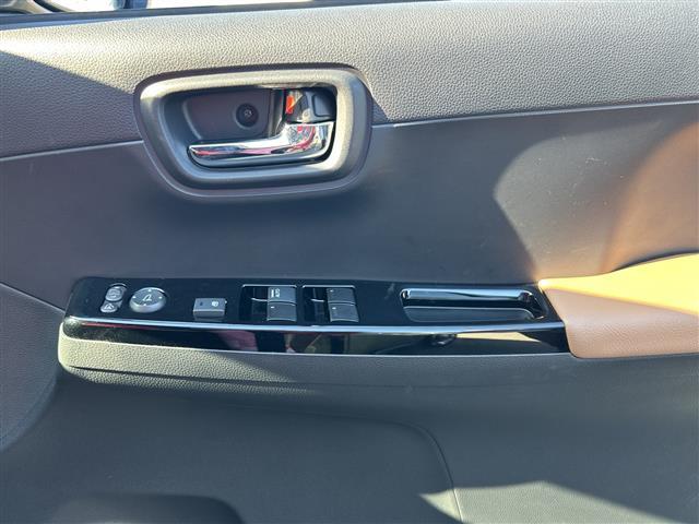 Ｎ－ＯＮＥ オリジナルスタイルプラスアーバン　ホンダセンシング　純正９型ナビ　バックカメラ　コンビシート　シートヒーター　ホンダセンシング　ＬＥＤヘッドライト　スマートキー　１４インチスチールホイール　カラードディッシュホイール　フロアマット（20枚目）