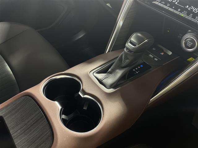 ハリアー Ｇ　ワンオーナー　ディスプレイオーディオ　デジタルインナーミラー　パワーバックドア　置くだけ充電　トヨタセーフティセンス　クルーズコントロール　バックカメラ　パワーシート　ハーフレザー　ドラレコ　ＥＴＣ（7枚目）