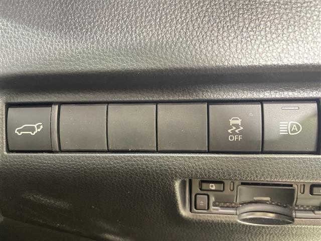 ハリアー Ｇ　ワンオーナー　ディスプレイオーディオ　デジタルインナーミラー　パワーバックドア　置くだけ充電　トヨタセーフティセンス　クルーズコントロール　バックカメラ　パワーシート　ハーフレザー　ドラレコ　ＥＴＣ（12枚目）