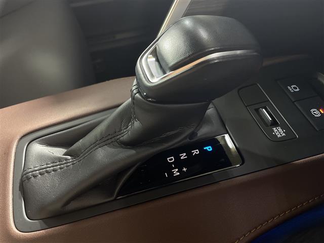 ハリアー Ｇ　ワンオーナー　ディスプレイオーディオ　デジタルインナーミラー　パワーバックドア　置くだけ充電　トヨタセーフティセンス　クルーズコントロール　バックカメラ　パワーシート　ハーフレザー　ドラレコ　ＥＴＣ（14枚目）