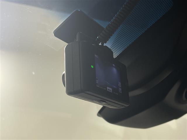 ハリアー Ｇ　ワンオーナー　ディスプレイオーディオ　デジタルインナーミラー　パワーバックドア　置くだけ充電　トヨタセーフティセンス　クルーズコントロール　バックカメラ　パワーシート　ハーフレザー　ドラレコ　ＥＴＣ（17枚目）