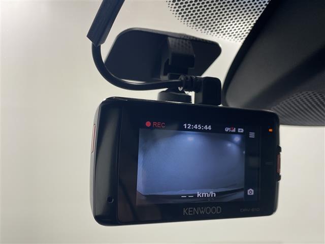 ヴェゼル ハイブリッド　純正ナビ　バックカメラ　ドラレコ　シートヒーター　パドルシフト　ＬＥＤ　ＥＴＣ　クルコン　ハーフレザーシート　スペアキー　フロアマット　純正１７インチＡＷ　フォグランプ　スマートキー　取扱説明書（4枚目）