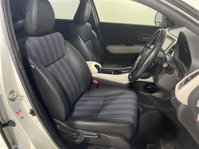 ヴェゼル ハイブリッド　純正ナビ　バックカメラ　ドラレコ　シートヒーター　パドルシフト　ＬＥＤ　ＥＴＣ　クルコン　ハーフレザーシート　スペアキー　フロアマット　純正１７インチＡＷ　フォグランプ　スマートキー　取扱説明書（24枚目）