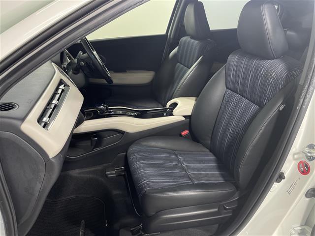 ヴェゼル ハイブリッド　純正ナビ　バックカメラ　ドラレコ　シートヒーター　パドルシフト　ＬＥＤ　ＥＴＣ　クルコン　ハーフレザーシート　スペアキー　フロアマット　純正１７インチＡＷ　フォグランプ　スマートキー　取扱説明書（31枚目）