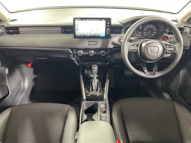 ヴェゼル ｅ：ＨＥＶ　Ｚ　ワンオーナー　ホンダコネクトディスプレー　フルセグＴＶ　ホンダセンシング　クルーズコントロール　ＢＳＭ　電動バックドア　ワイアレス充電器　４ＷＤ　スペアキー本　バックカメラ　ハーフレザー　ＥＴＣ２．０（2枚目）