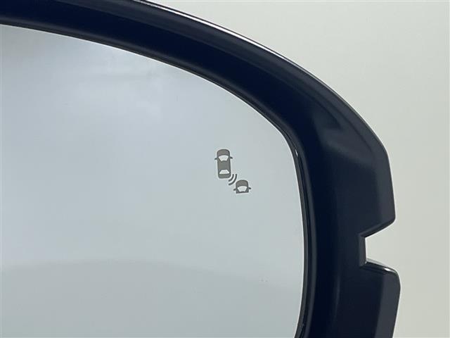 ヴェゼル ｅ：ＨＥＶ　Ｚ　ワンオーナー　ホンダコネクトディスプレー　フルセグＴＶ　ホンダセンシング　クルーズコントロール　ＢＳＭ　電動バックドア　ワイアレス充電器　４ＷＤ　スペアキー本　バックカメラ　ハーフレザー　ＥＴＣ２．０（4枚目）