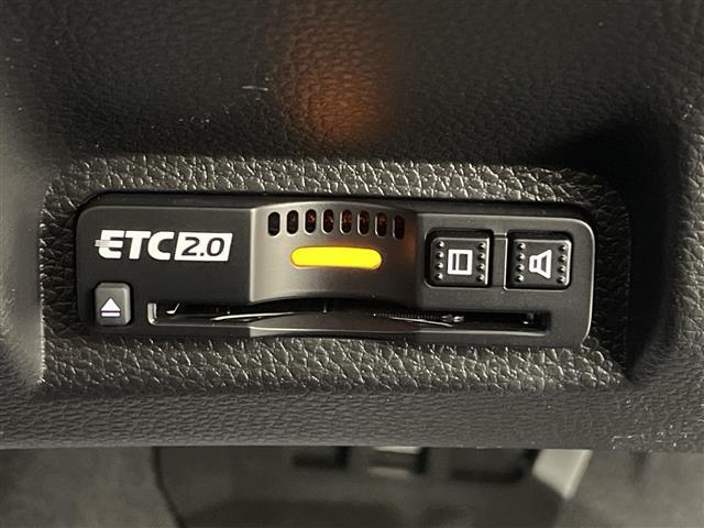 ヴェゼル ｅ：ＨＥＶ　Ｚ　ワンオーナー　ホンダコネクトディスプレー　フルセグＴＶ　ホンダセンシング　クルーズコントロール　ＢＳＭ　電動バックドア　ワイアレス充電器　４ＷＤ　スペアキー本　バックカメラ　ハーフレザー　ＥＴＣ２．０（5枚目）