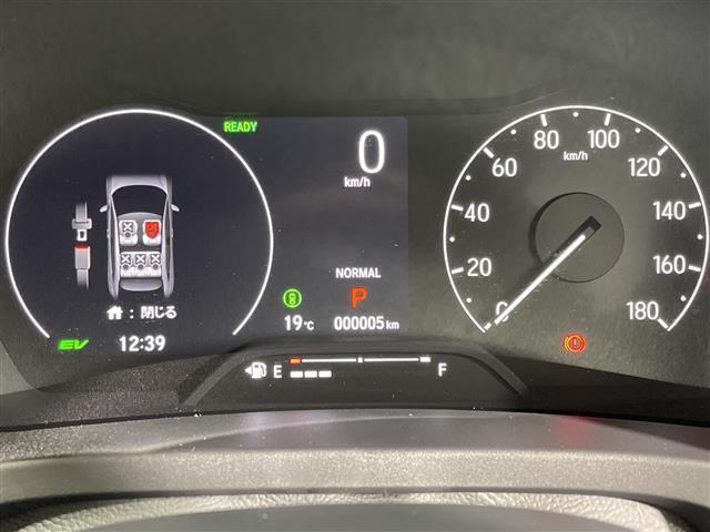 ヴェゼル ｅ：ＨＥＶ　Ｚ　ワンオーナー　ホンダコネクトディスプレー　フルセグＴＶ　ホンダセンシング　クルーズコントロール　ＢＳＭ　電動バックドア　ワイアレス充電器　４ＷＤ　スペアキー本　バックカメラ　ハーフレザー　ＥＴＣ２．０（13枚目）