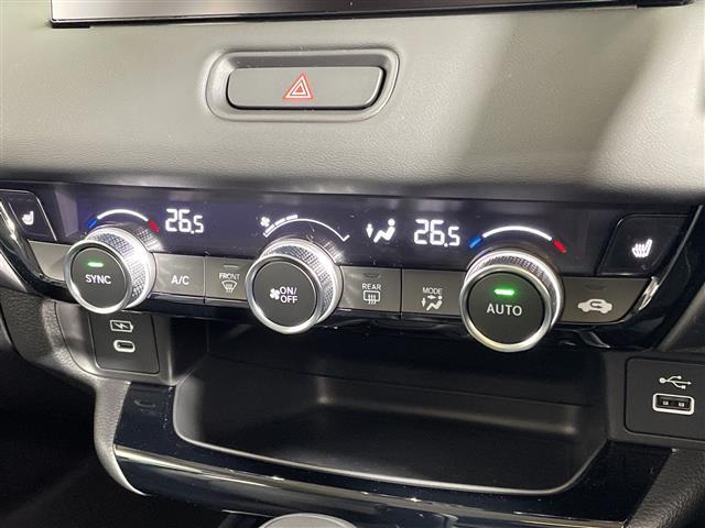 ヴェゼル ｅ：ＨＥＶ　Ｚ　ワンオーナー　ホンダコネクトディスプレー　フルセグＴＶ　ホンダセンシング　クルーズコントロール　ＢＳＭ　電動バックドア　ワイアレス充電器　４ＷＤ　スペアキー本　バックカメラ　ハーフレザー　ＥＴＣ２．０（18枚目）