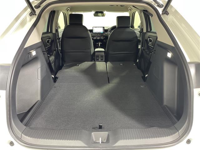 ヴェゼル ｅ：ＨＥＶ　Ｚ　ワンオーナー　ホンダコネクトディスプレー　フルセグＴＶ　ホンダセンシング　クルーズコントロール　ＢＳＭ　電動バックドア　ワイアレス充電器　４ＷＤ　スペアキー本　バックカメラ　ハーフレザー　ＥＴＣ２．０（27枚目）