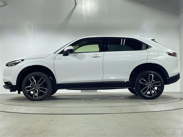 ヴェゼル ｅ：ＨＥＶ　Ｚ　ワンオーナー　ホンダコネクトディスプレー　フルセグＴＶ　ホンダセンシング　クルーズコントロール　ＢＳＭ　電動バックドア　ワイアレス充電器　４ＷＤ　スペアキー本　バックカメラ　ハーフレザー　ＥＴＣ２．０（33枚目）