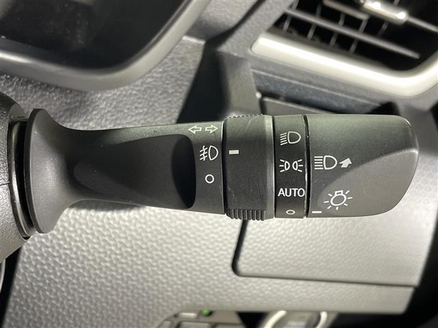 タンク カスタムＧ－Ｔ　純正７インチＳＤナビ　両側電動　スマートアシストＩＩ　バックカメラ　ＬＥＤ　ＥＴＣ　ＢＳＭ　ドラレコ　スマートキー　クルコン　純正１５インチＡＷ　アイドリングストップ　オートライト　スペアキー　保証書（13枚目）