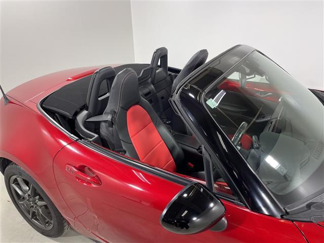 ロードスター Ｓスペシャルパッケージ　ワンオーナー　純正ナビ　レザーシートカバー付　ブラインドスポットモニター　バックカメラ　スペアキー１本　前側ドライブレコーダー　ＥＴＣ　純正フロアマット　ＬＥＤヘッドライト　オートライト　純正ＡＷ（8枚目）