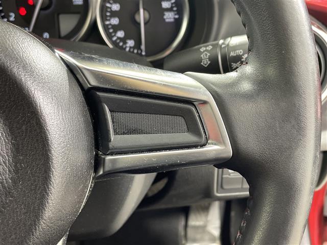 ロードスター Ｓスペシャルパッケージ　ワンオーナー　純正ナビ　レザーシートカバー付　ブラインドスポットモニター　バックカメラ　スペアキー１本　前側ドライブレコーダー　ＥＴＣ　純正フロアマット　ＬＥＤヘッドライト　オートライト　純正ＡＷ（10枚目）