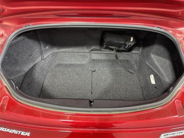 ロードスター Ｓスペシャルパッケージ　ワンオーナー　純正ナビ　レザーシートカバー付　ブラインドスポットモニター　バックカメラ　スペアキー１本　前側ドライブレコーダー　ＥＴＣ　純正フロアマット　ＬＥＤヘッドライト　オートライト　純正ＡＷ（27枚目）