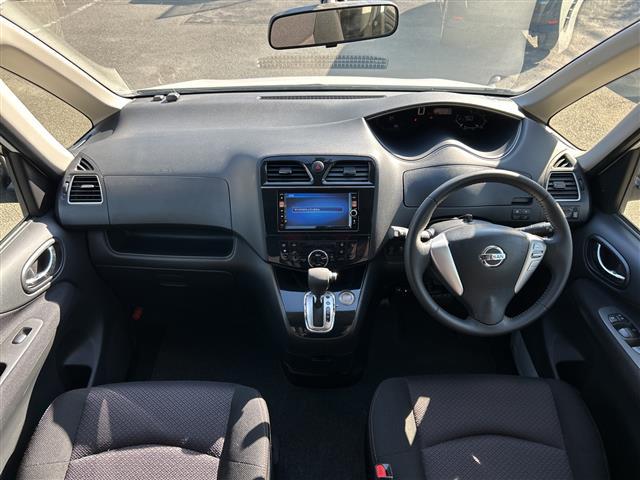 セレナ ハイウェイスター　Ｓ－ハイブリッド　純正ナビ　フリップダウンモニター　ブラインドスポットモニター　バックカメラ　クルーズコントロール　スペアキー１本　片側パワースライドドア　ビルトインＥＴＣ　スマートキー　純正１６インチアルミホイール（2枚目）